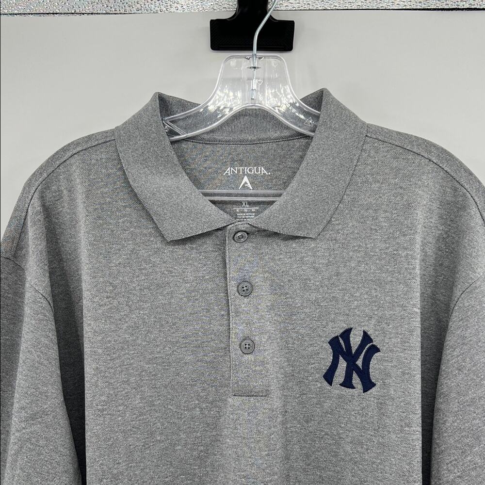 New York Yankees Antigua Men's Short Sleeve Performance Polo - Gray - XL - Picture 1 of 7
